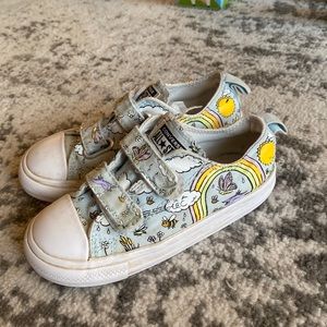 Converse — toddler size 9 (15.5cm)